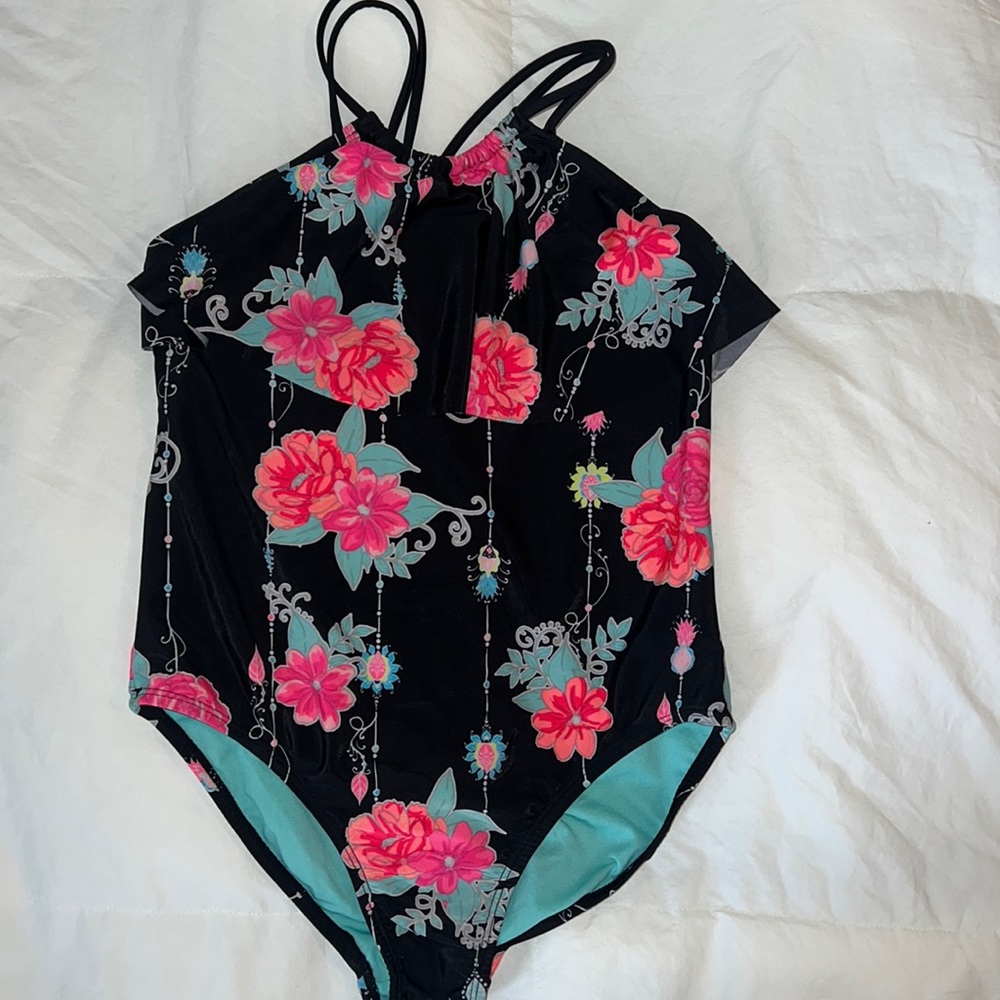 Girls swimsuit … size 10-12 like new NEVER WORN !!